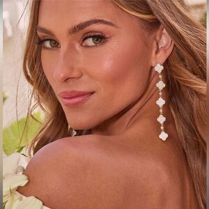 NWT VICI Collection Silvia Embellished Drop Earrings